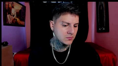 Johny online show from November 17, 5:48 pm