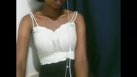 joliekah27 online show from February 8, 7:28 pm