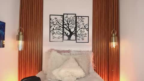 Jonas  online show from February 24, 4:04 am