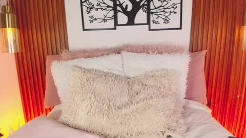 Jonas  online show from February 6, 7:12 am