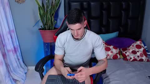 jonathancast08 online show from March 3, 1:10 am