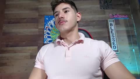 jonathancast08 online show from October 11, 1:43 am