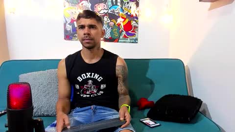 Allan jones online show from November 19, 11:31 am