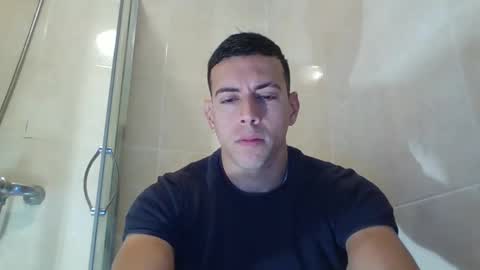 Snapshot of jonhdoe22 chatting on January 7, 10:22 am Jonhdoe22 online show from January 7, 10:22 am