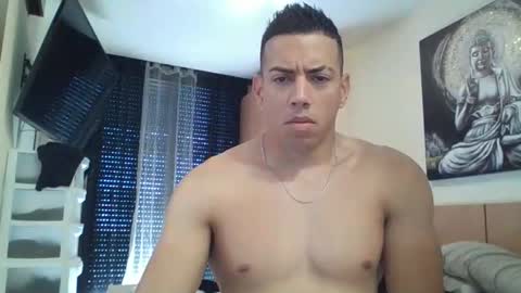 Snapshot of jonhdoe22 chatting on September 10, 9:54 am Jonhdoe22 online show from September 10, 9:54 am