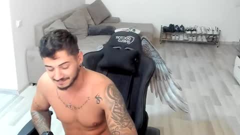 jonnyporn1 online show from September 24, 10:55 am