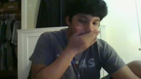 Snapshot of jono100275976 chatting on December 4, 4:26 am Joko online show from December 4, 4:26 am