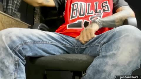 jordan33blake online show from December 5, 11:44 am