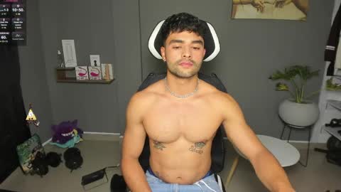 JordanRossie online show from April 2, 11:00 pm