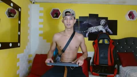 jose_sexycumm online show from October 6, 8:37 pm