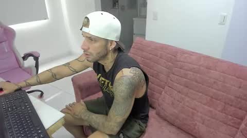 jose_wc online show from January 6, 7:29 pm