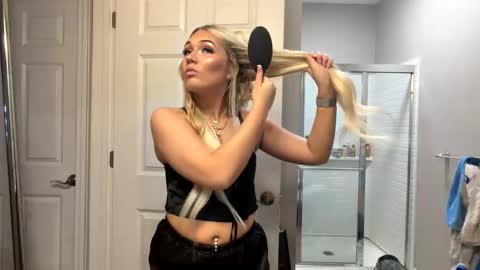 joselinehickss online show from February 7, 3:53 am