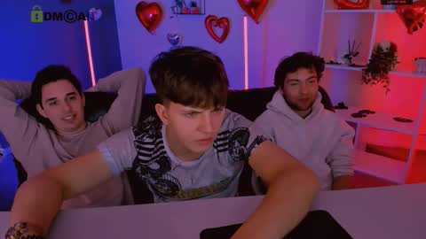 joseph_bear_ online show from February 27, 10:08 am