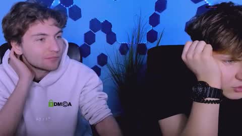 joseph_bear_ online show from March 7, 10:04 am