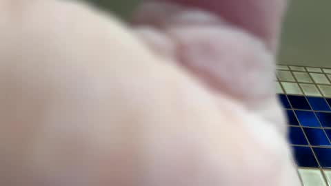 josephroberts600 online show from April 17, 6:05 am