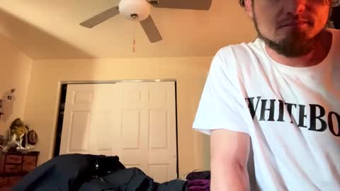 Snapshot of josephung1 chatting on February 3, 6:07 pm sissy josphine online show from February 3, 6:07 pm