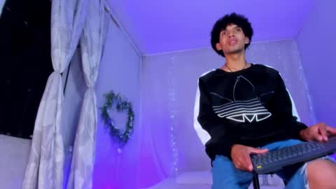 Jose online show from November 11, 8:05 am