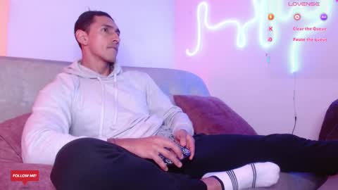  JOYLOPEZFIT online show from March 6, 2:18 pm