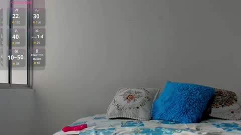 sofiaparker8 online show from October 18, 9:19 pm