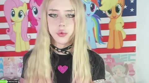 Joy Barker online show from April 6, 8:59 am