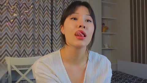 Hi i am Dana Welcome to my room online show from January 6, 3:40 pm