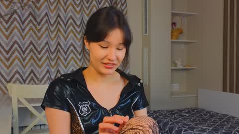 Hi i am Dana Welcome to my room online show from January 8, 12:37 pm