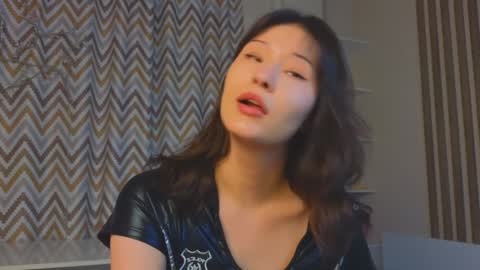 Hi i am Dana Welcome to my room online show from January 12, 6:37 pm