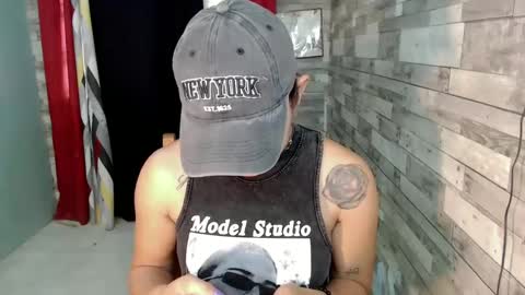 Snapshot of joycum_xxx chatting on January 31, 1:01 am JOY in your heart online show from January 31, 1:01 am