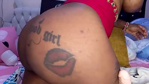 Butterflyass online show from September 26, 2:03 pm