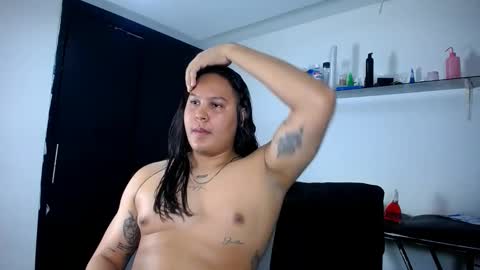 INDEPENDENT MODEL online show from October 31, 1:55 pm