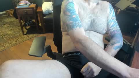 jsimon04 online show from January 6, 3:08 pm