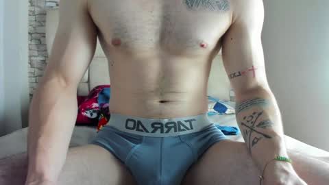 Snapshot of juan_prior chatting on January 17, 1:35 pm JUAN online show from January 17, 1:35 pm