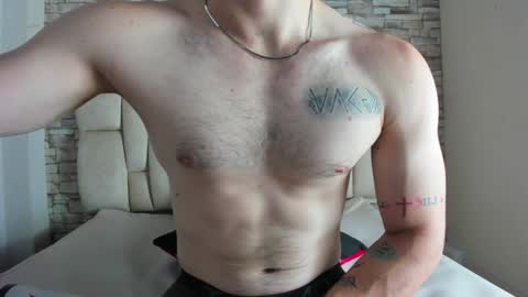 Snapshot of juan_prior chatting on February 4, 12:44 pm JUAN online show from February 4, 12:44 pm