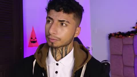 juancamilo66_ online show from October 28, 2:45 am