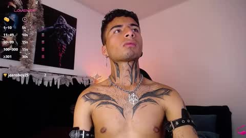 juancamilo66_ online show from January 3, 1:59 am