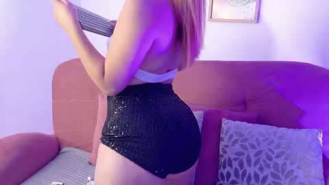 juanita_owens online show from June 7, 11:48 am