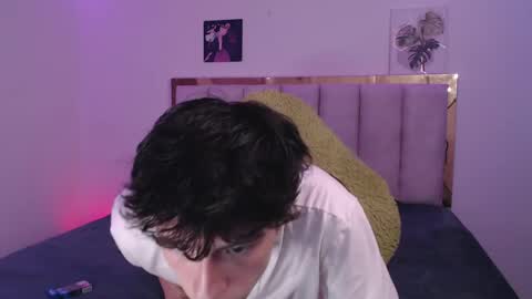 juanmres online show from May 13, 7:01 pm