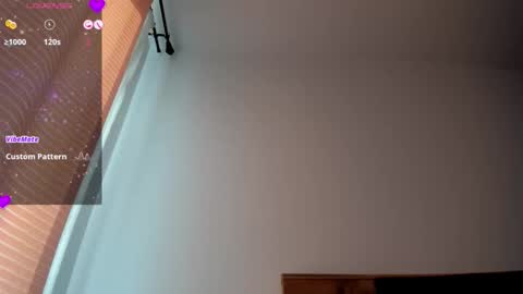 Alinna   online show from March 17, 5:45 am