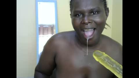 zainabu online show from December 12, 7:30 am