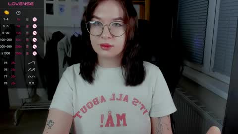 Bella online show from April 5, 6:05 pm