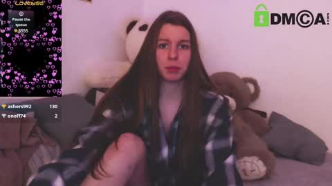 Snapshot of juicy_mystery chatting on February 17, 6:50 pm laura online show from February 17, 6:50 pm