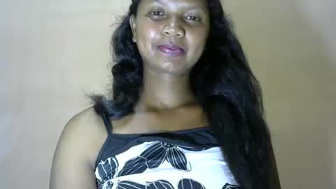 stellah online show from March 11, 6:19 pm