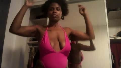 Snapshot of juicyexotic chatting on September 25, 11:39 am JuicyExotic online show from September 25, 11:39 am