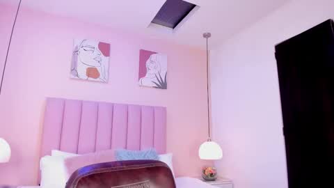 juicykitten1 online show from September 12, 11:34 am