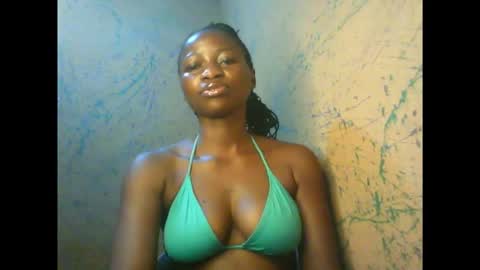 Snapshot of juicypiexx chatting on September 15, 1:07 am juicypiexx online show from September 15, 1:07 am