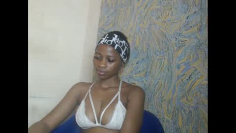 Snapshot of juicypiexx chatting on February 18, 4:26 am juicypiexx online show from February 18, 4:26 am