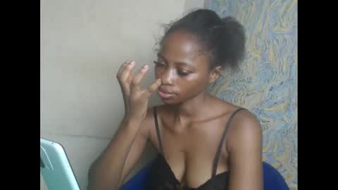 Snapshot of juicypiexx chatting on February 19, 2:12 am juicypiexx online show from February 19, 2:12 am