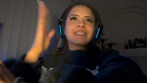 Snapshot of juicytempt8tion chatting on October 23, 10:06 am JuicyAssTemptation online show from October 23, 10:06 am