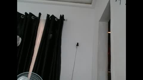 juicyxpink online show from October 28, 8:48 am