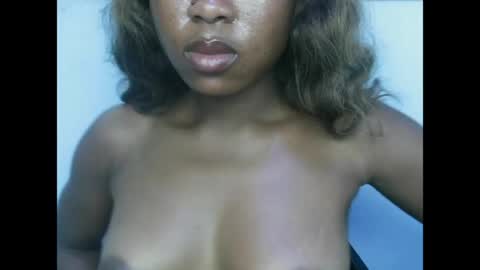 juicyyxboobs online show from May 12, 11:47 pm